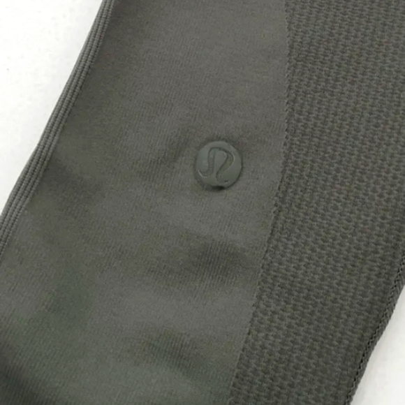 Lululemon Ribbed Yoga Pant - Picture 1 of 9
